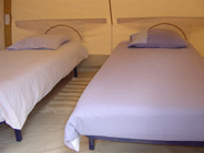 Ingerichte tent bedden